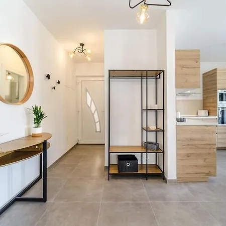 Apartamento Janie - With Pool