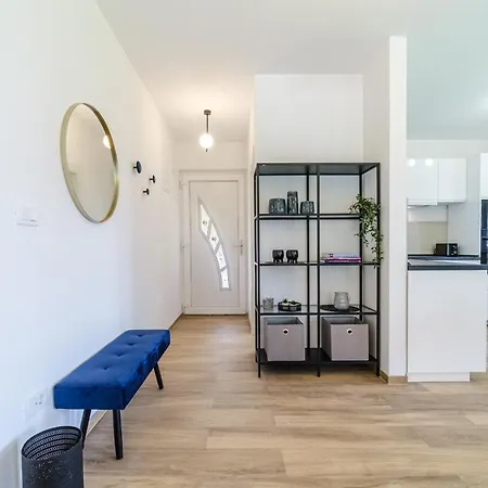 Apartamento Janie - With Pool Splitska