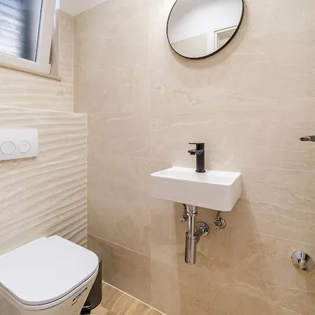 Apartamento Janie - With Pool Splitska